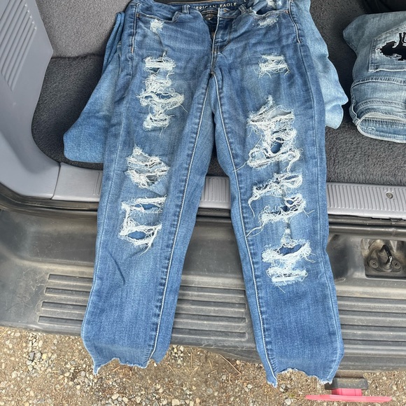 AE ripped jeans, size 6, NEVER WORN! - Picture 1 of 1
